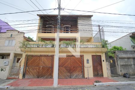 Casa à venda com 290m², 5 quartos e 4 vagasFachada