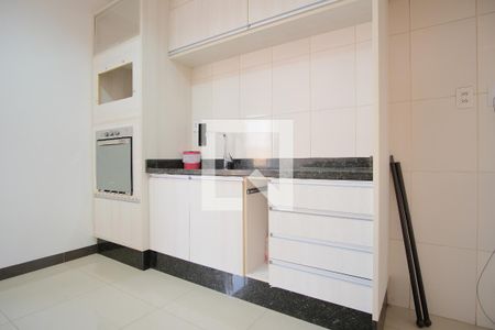 Casa à venda com 290m², 5 quartos e 4 vagasEdícula Cozinha
