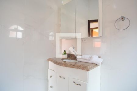 Casa à venda com 290m², 5 quartos e 4 vagasBanheiro Social