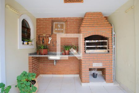 Casa à venda com 290m², 5 quartos e 4 vagasQuintal