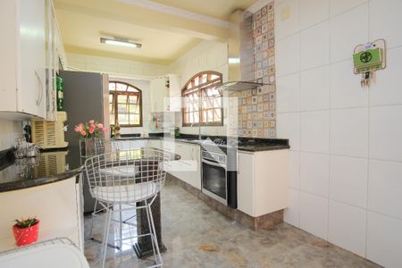 Casa à venda com 290m², 5 quartos e 4 vagasCozinha