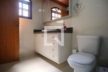 Casa à venda com 290m², 5 quartos e 4 vagasBanheiro da Suíte