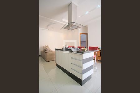 Casa à venda com 290m², 5 quartos e 4 vagasEdícula Cozinha