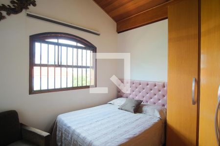 Casa à venda com 290m², 5 quartos e 4 vagasQuarto 2