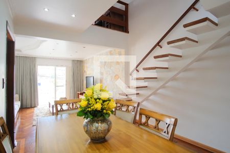 Casa à venda com 290m², 5 quartos e 4 vagasSala de Jantar