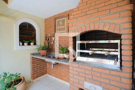 Casa à venda com 290m², 5 quartos e 4 vagasQuintal