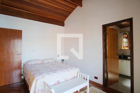 Casa à venda com 290m², 5 quartos e 4 vagasSuíte