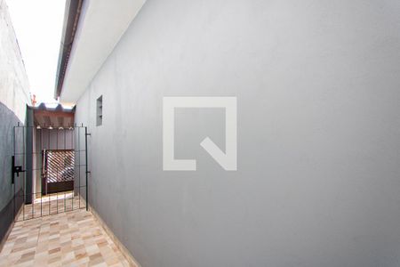 Casa à venda com 94m², 2 quartos e 2 vagasCorredor - Externo