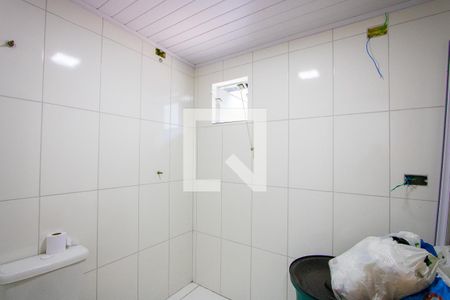 Casa à venda com 94m², 2 quartos e 2 vagasBanheiro de serviço