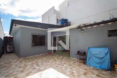 Casa à venda com 94m², 2 quartos e 2 vagasQuintal
