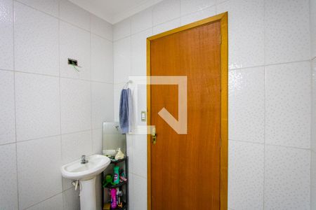 Casa à venda com 94m², 2 quartos e 2 vagasBanheiro