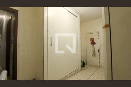 Casa à venda com 320m², 5 quartos e 4 vagas Casa à venda com 320m², 5 quartos e 4 vagasCozinha