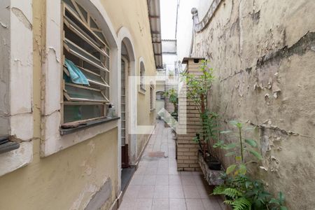 Casa à venda com 119m², 2 quartos e 1 vagaCorredor Lateral