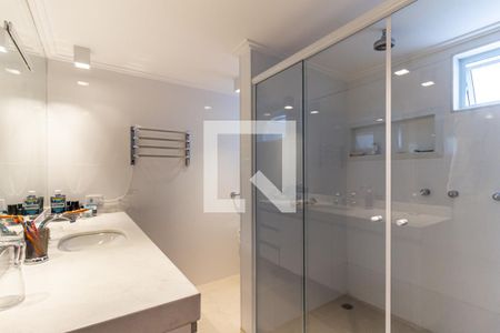 Apartamento à venda com 257m², 3 quartos e 2 vagas Apartamento à venda com 257m², 3 quartos e 2 vagasBanheiro 2 da Suíte
