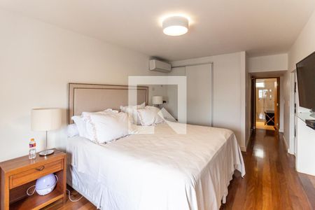Apartamento à venda com 257m², 3 quartos e 2 vagas Apartamento à venda com 257m², 3 quartos e 2 vagasQuarto da Suíte