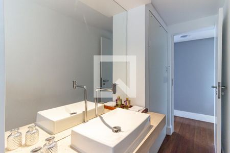 Apartamento à venda com 257m², 3 quartos e 2 vagas Apartamento à venda com 257m², 3 quartos e 2 vagasLavabo