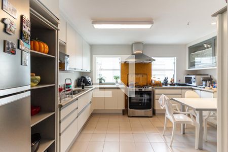 Apartamento à venda com 257m², 3 quartos e 2 vagas Apartamento à venda com 257m², 3 quartos e 2 vagasCozinha