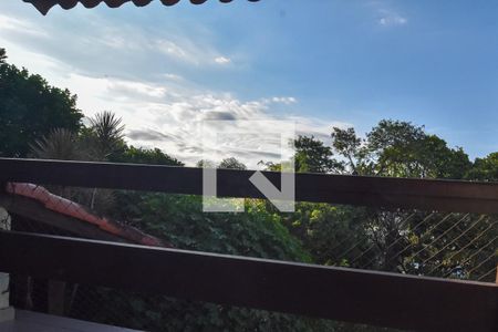 Casa à venda com 340m², 4 quartos e 4 vagas Casa à venda com 340m², 4 quartos e 4 vagasVista do Quarto 3