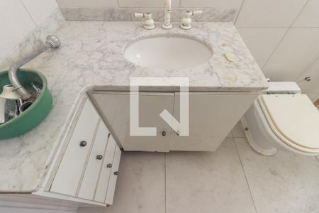 Apartamento à venda com 141m², 2 quartos e sem vaga Apartamento à venda com 141m², 2 quartos e sem vagaBanheiro 1 - Suíte