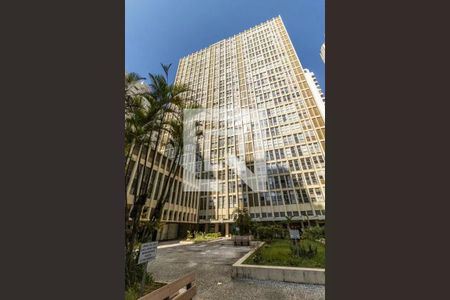 Apartamento à venda com 141m², 2 quartos e sem vaga Apartamento à venda com 141m², 2 quartos e sem vagaFachada