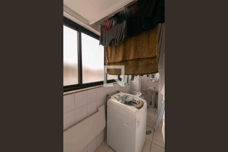 Apartamento à venda com 156m², 3 quartos e 3 vagas Apartamento à venda com 156m², 3 quartos e 3 vagasÁrea de Serviço