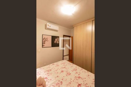 Apartamento à venda com 156m², 3 quartos e 3 vagas Apartamento à venda com 156m², 3 quartos e 3 vagasQuarto 3 Suite