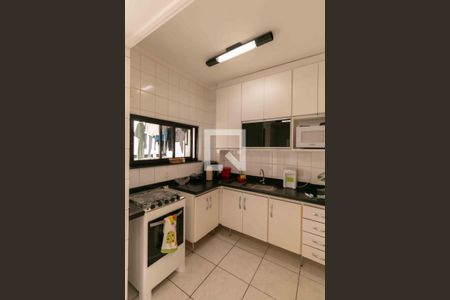 Apartamento à venda com 156m², 3 quartos e 3 vagas Apartamento à venda com 156m², 3 quartos e 3 vagasCozinha