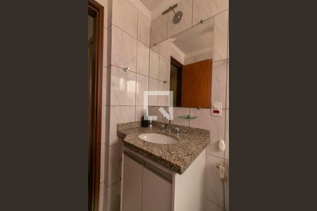 Apartamento à venda com 156m², 3 quartos e 3 vagas Apartamento à venda com 156m², 3 quartos e 3 vagasBanheiro da Suíte