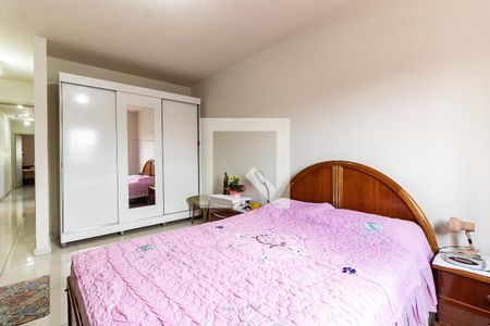 Casa à venda com 168m², 3 quartos e 2 vagas Casa à venda com 168m², 3 quartos e 2 vagasSuíte