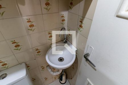 Casa à venda com 168m², 3 quartos e 2 vagas Casa à venda com 168m², 3 quartos e 2 vagasBanheiro de Serviço