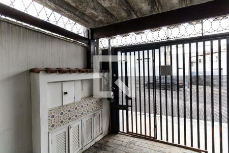 Casa à venda com 168m², 3 quartos e 2 vagas Casa à venda com 168m², 3 quartos e 2 vagasEntrada