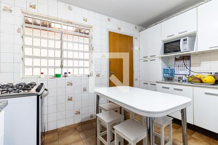 Casa à venda com 168m², 3 quartos e 2 vagas Casa à venda com 168m², 3 quartos e 2 vagasCozinha