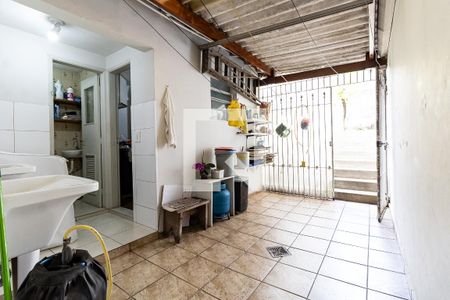 Casa à venda com 168m², 3 quartos e 2 vagas Casa à venda com 168m², 3 quartos e 2 vagasLavanderia