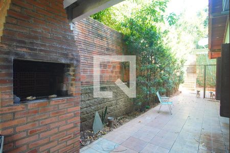 Casa à venda com 160m², 4 quartos e 2 vagas Casa à venda com 160m², 4 quartos e 2 vagasChurrasqueira