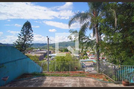 Casa à venda com 160m², 4 quartos e 2 vagas Casa à venda com 160m², 4 quartos e 2 vagasVista do Quarto 2