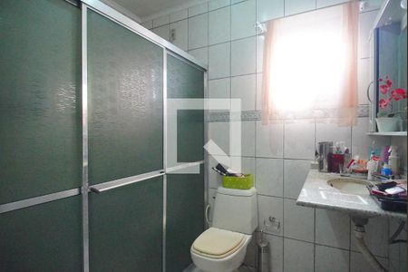 Casa à venda com 160m², 4 quartos e 2 vagas Casa à venda com 160m², 4 quartos e 2 vagasBanheiro