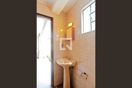 Casa à venda com 397m², 3 quartos e 6 vagasEdícula - banheiro