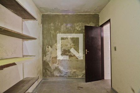 Casa à venda com 397m², 3 quartos e 6 vagasEdícula - banheiro