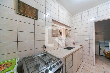 Casa à venda com 250m², 2 quartos e 5 vagas Casa à venda com 250m², 2 quartos e 5 vagasCozinha