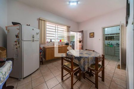 Casa à venda com 250m², 2 quartos e 5 vagas Casa à venda com 250m², 2 quartos e 5 vagasCopa