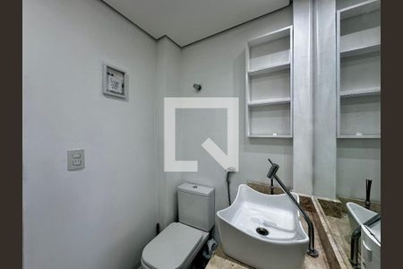 Apartamento à venda com 96m², 2 quartos e 1 vaga Apartamento à venda com 96m², 2 quartos e 1 vagaBanheiro