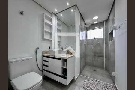 Apartamento à venda com 96m², 2 quartos e 1 vaga Apartamento à venda com 96m², 2 quartos e 1 vagaBanheiro