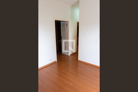 Casa de condomínio à venda com 394m², 4 quartos e 5 vagasSUITE 2