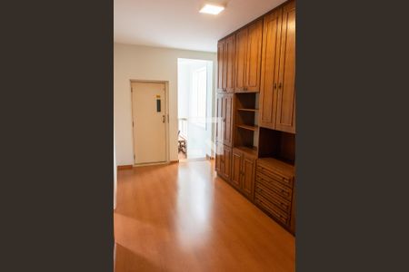 Casa de condomínio à venda com 394m², 4 quartos e 5 vagasHALL 2 ANDAR