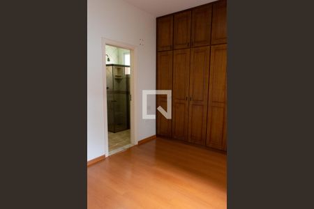 Casa de condomínio à venda com 394m², 4 quartos e 5 vagasSUITE 1