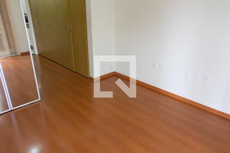 Casa de condomínio à venda com 394m², 4 quartos e 5 vagasSUITE 3