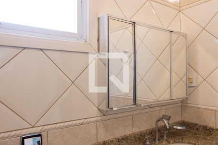 Casa de condomínio à venda com 394m², 4 quartos e 5 vagasBANHEIRO SUITE 2