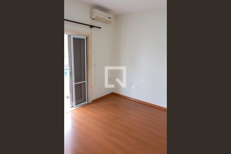 Casa de condomínio à venda com 394m², 4 quartos e 5 vagasSUITE 2