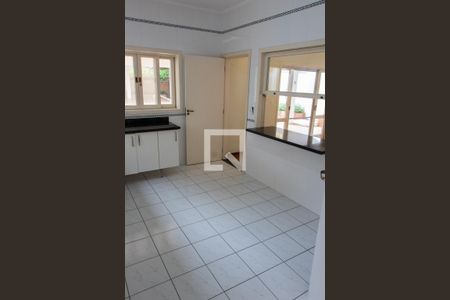 Casa de condomínio à venda com 394m², 4 quartos e 5 vagasCOZINHA 1 PISO