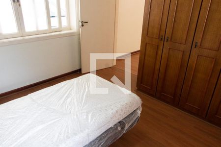 Casa de condomínio à venda com 394m², 4 quartos e 5 vagasSUITE TÉRREO